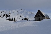 15 Dalla chiesetta dei Piani d'Artavaggio mi dirigo verso la cresta sud-ovest per salire in Sodadura